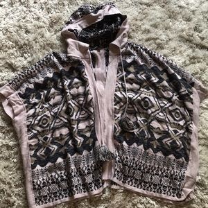 Gypsy 05 hooded poncho